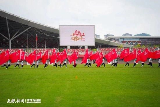 阿森纳在过去一直都对尤文前锋弗拉霍维奇很感兴趣，在与球员方面联系了几个月后，阿森纳现在已经决定放弃引进他，把注意力集中在其他的人选身上。